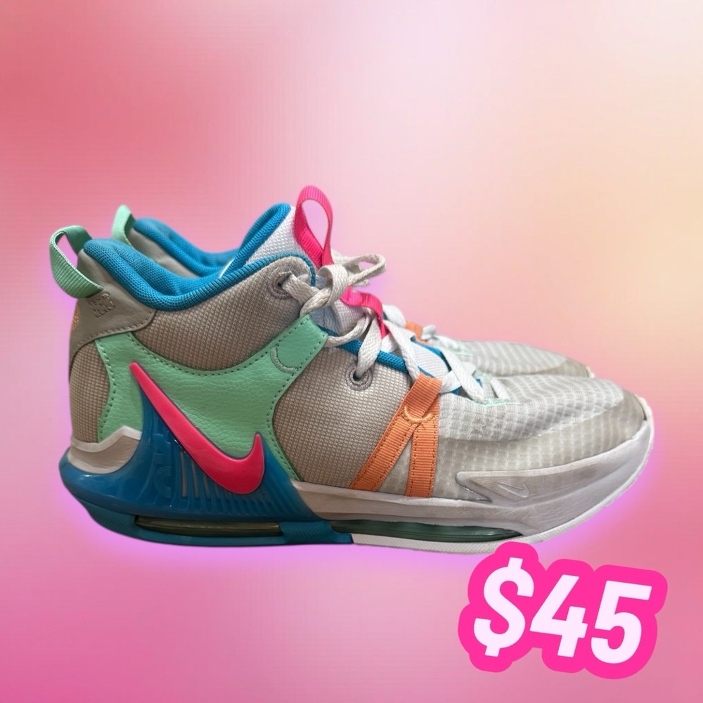 Nike Basketball Shoes‎ Lebron Witness VII 7 Training  Neon Size 7 Y - Women 8.5